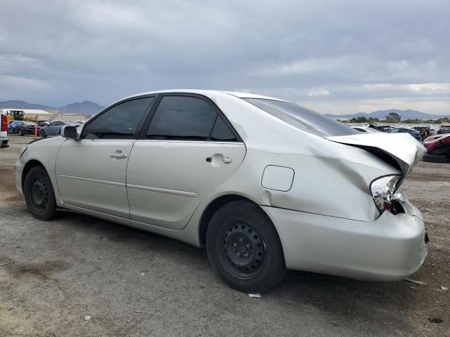 4T1BE32K23U735050 - 2003 TOYOTA CAMRY LE SILVER photo 2