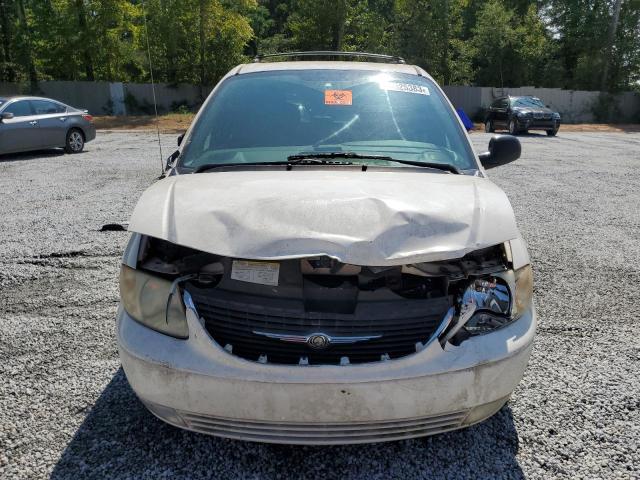 2C4GP54L43R163577 - 2003 CHRYSLER TOWN & COU LXI WHITE photo 5