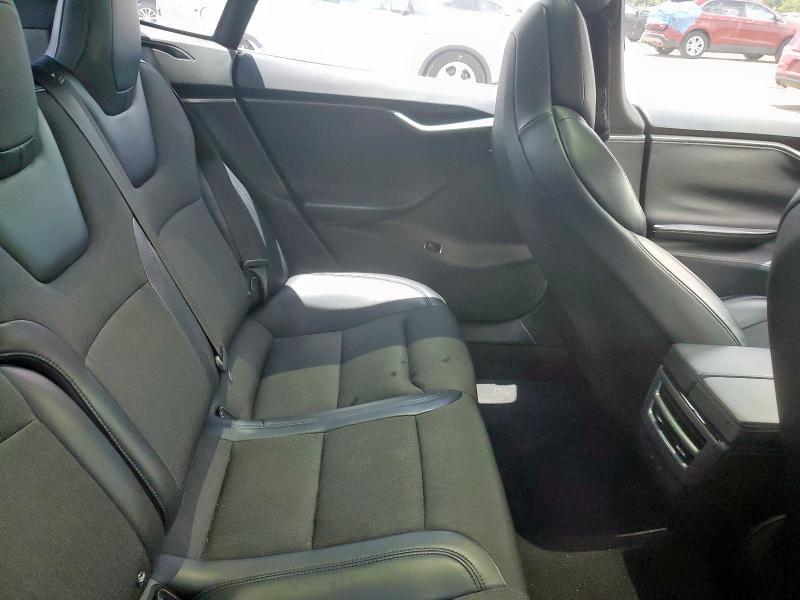 5YJSA1E22JF266693 - 2018 TESLA MODEL S 黑色 照片 10