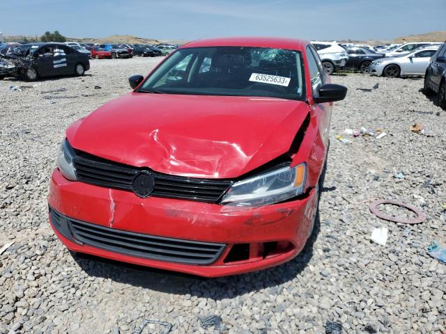 3VW1K7AJ0DM244469 - 2013 VOLKSWAGEN JETTA BASE 红色 照片 5