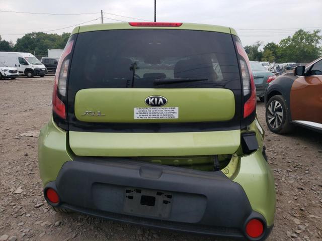 KNDJN2A28F7757388 - 2015 KIA SOUL GREEN photo 6