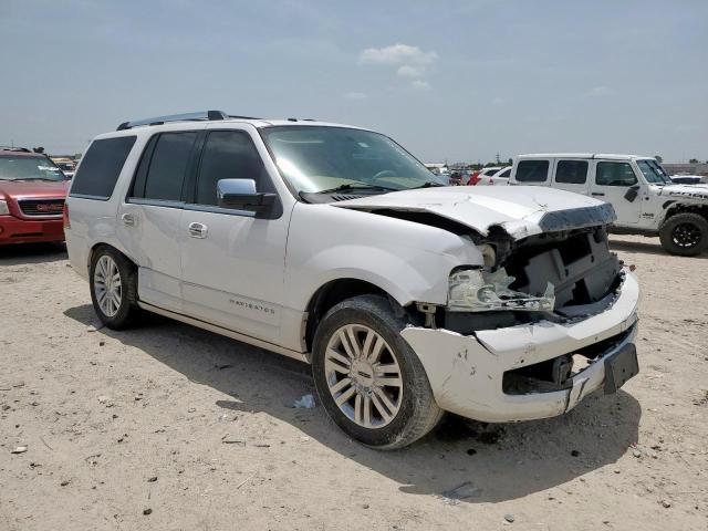 5LMFU27599EJ02238 - 2009 LINCOLN NAVIGATOR WHITE photo 4