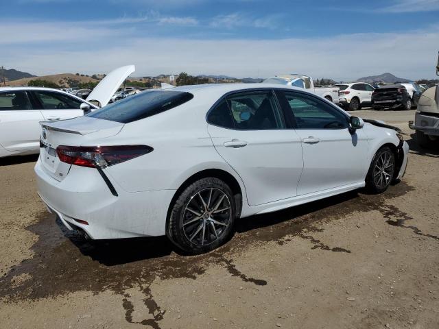 4T1G11AKXPU150620 - 2023 TOYOTA CAMRY SE NIGHT SHADE WHITE photo 3