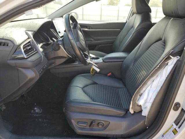 4T1G11AKXPU150620 - 2023 TOYOTA CAMRY SE NIGHT SHADE WHITE photo 7