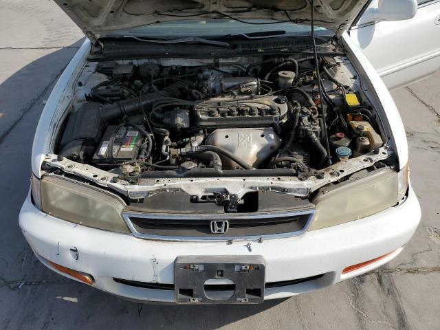 1HGCD5666TA172575 - 1996 HONDA ACCORD EX WHITE photo 11