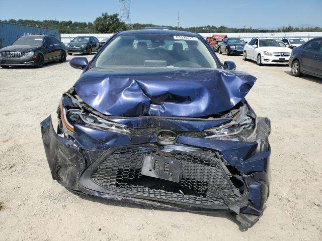 JTDHPRAE5LJ017940 - 2020 TOYOTA COROLLA LE BLUE photo 5