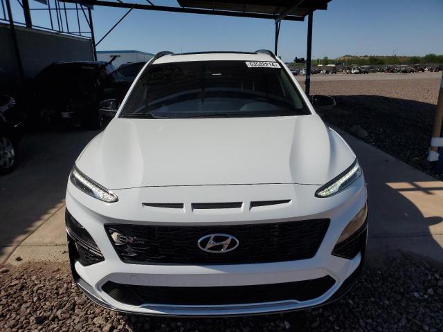 KM8K33A39PU992972 - 2023 HYUNDAI KONA N LINE WHITE photo 5