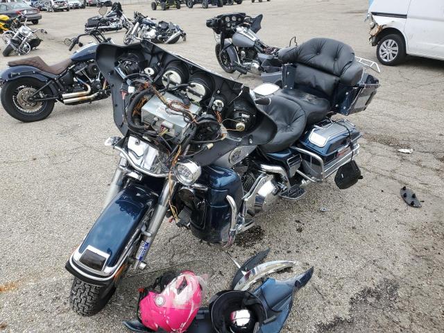 1HD1FCW112Y607757 - 2002 HARLEY-DAVIDSON FLHTCUI 蓝色 照片 2