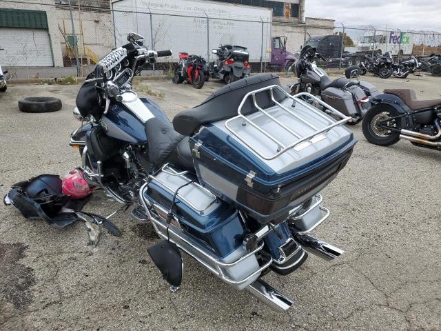 1HD1FCW112Y607757 - 2002 HARLEY-DAVIDSON FLHTCUI 蓝色 照片 3