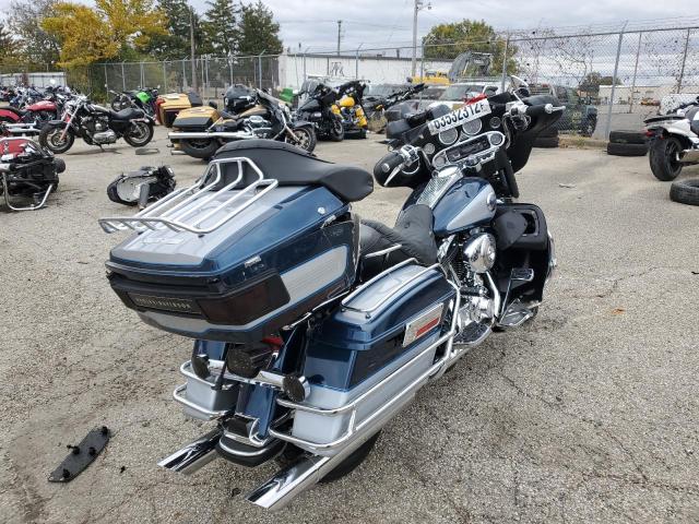 1HD1FCW112Y607757 - 2002 HARLEY-DAVIDSON FLHTCUI 蓝色 照片 4