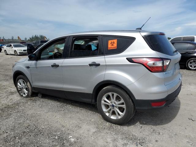 1FMCU0F70JUD60266 - 2018 FORD ESCAPE S Argent photo 2