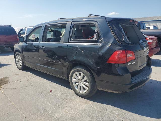 2C4RVABG0CR354782 - 2012 VOLKSWAGEN ROUTAN SE BLACK photo 2