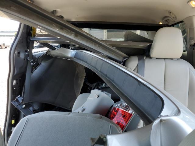 5TDYK3DCXCS238944 - 2012 TOYOTA SIENNA XLE Gümüş fotoğraf 10