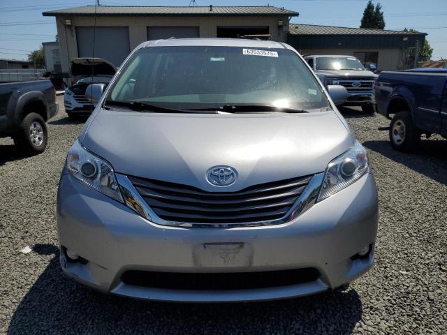 5TDYK3DCXCS238944 - 2012 TOYOTA SIENNA XLE Gümüş fotoğraf 5