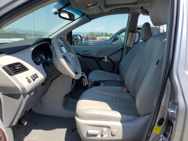 5TDYK3DCXCS238944 - 2012 TOYOTA SIENNA XLE Gümüş fotoğraf 7