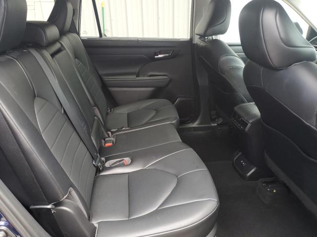 5TDGZRAH9MS522139 - 2021 TOYOTA HIGHLANDER XLE BLUE photo 11