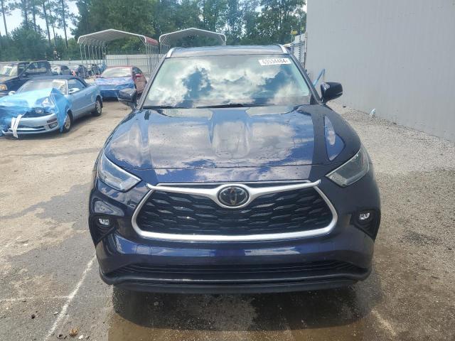 5TDGZRAH9MS522139 - 2021 TOYOTA HIGHLANDER XLE BLUE photo 5