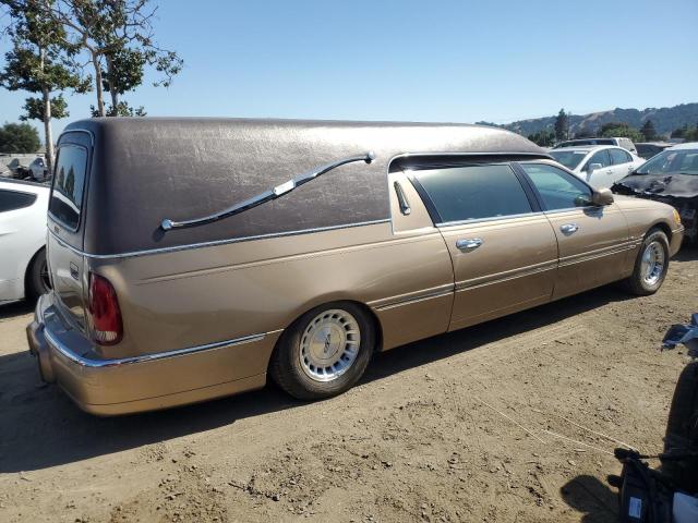 1LJFM81W9XY705825 - 1999 LINCOLN TOWN CAR EXECUTIVE Ոսկեգույն լուսանկար 3