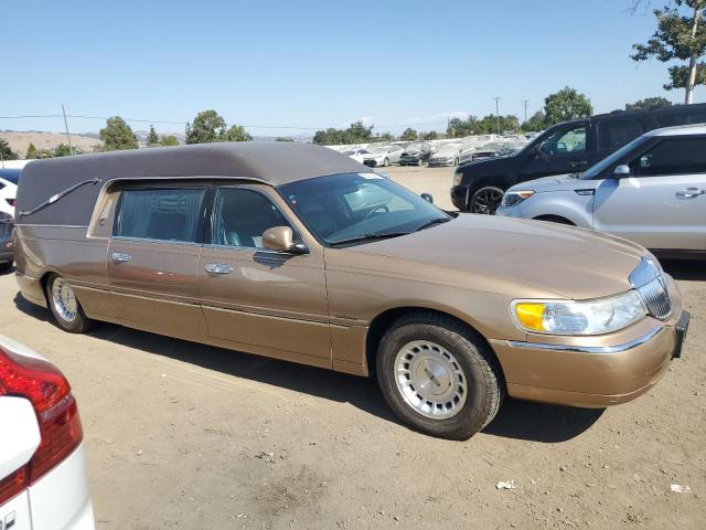 1LJFM81W9XY705825 - 1999 LINCOLN TOWN CAR EXECUTIVE Ոսկեգույն լուսանկար 4