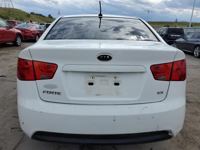 KNAFU4A22A5827926 - 2010 KIA FORTE EX WHITE photo 6