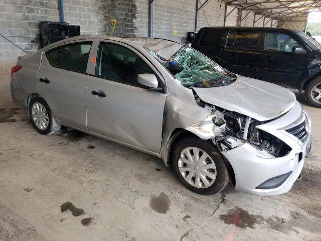 3N1CN7AP0JL888596 - 2018 NISSAN VERSA S SILVER photo 4