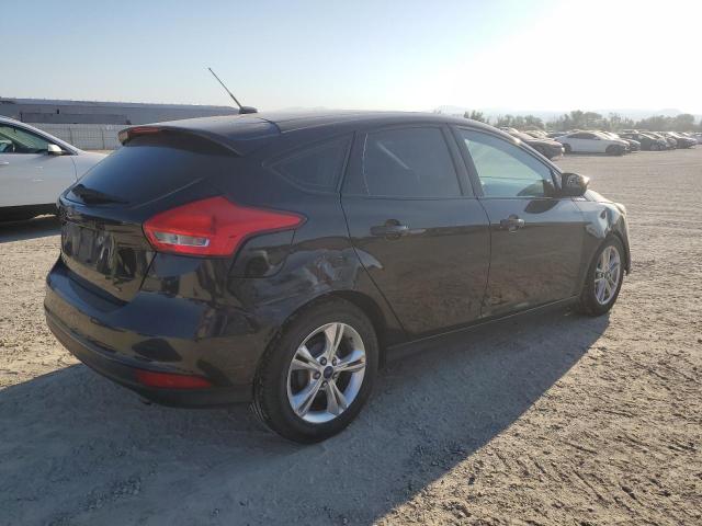 1FADP3K2XFL241672 - 2015 FORD FOCUS SE BLACK photo 3