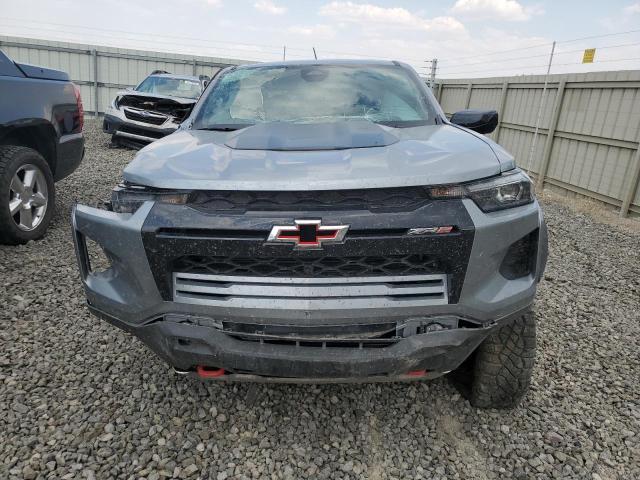 1GCPTFEK7R1160063 - 2024 CHEVROLET COLORADO ZR2 SILVER photo 5