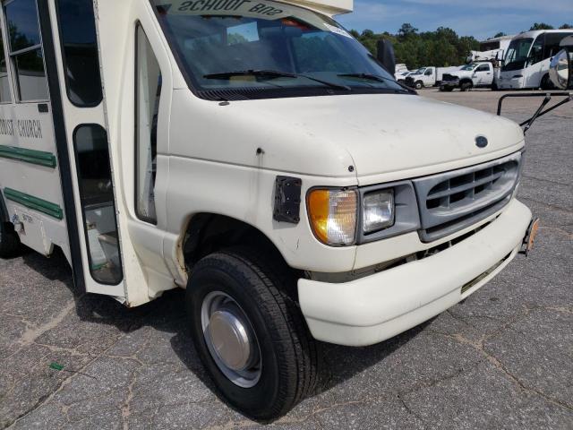 1FDSE35F9YHC05821 - 2000 FORD ECONOLINE E350 SUPER DUTY CUTAWAY VAN WHITE photo 9