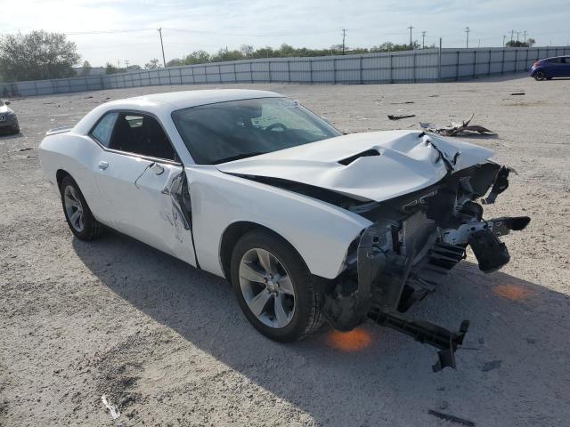 2C3CDZAG6LH105406 - 2020 DODGE CHALLENGER SXT WHITE photo 4