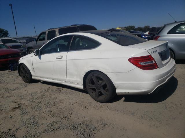 WDDGJ4HB6EG294534 - 2014 MERCEDES-BENZ C 250 WHITE photo 2