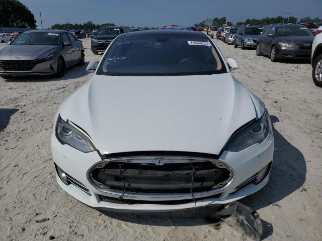5YJSA1H11EFP47480 - 2014 TESLA MODEL S Weiß Foto 5