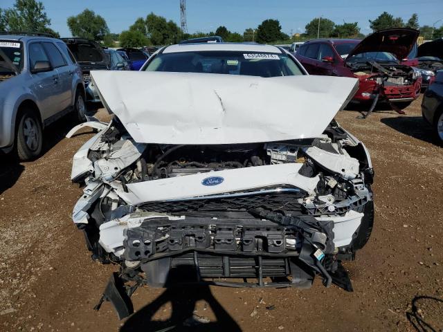 1FADP3K23GL216422 - 2016 FORD FOCUS SE WHITE photo 5