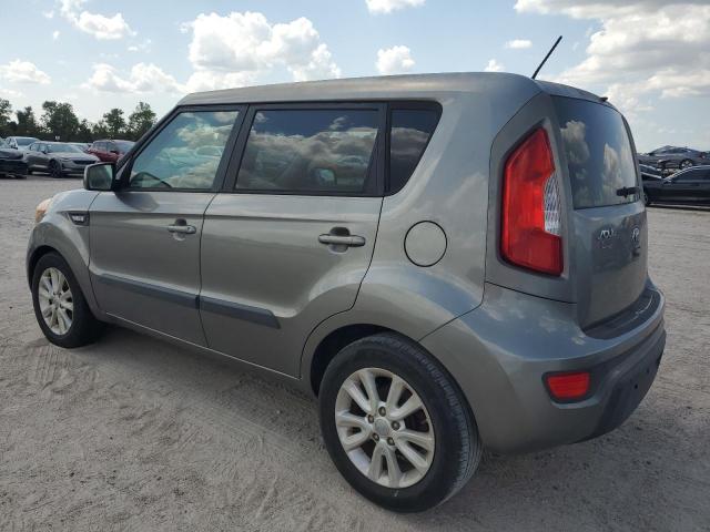 KNDJT2A56D7612296 - 2013 KIA SOUL GRAY photo 2