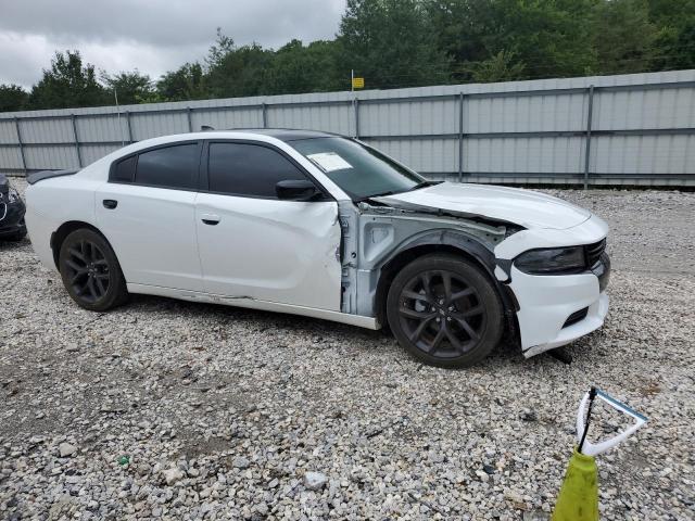 2C3CDXBG6MH603688 - 2021 DODGE CHARGER SXT WHITE photo 4