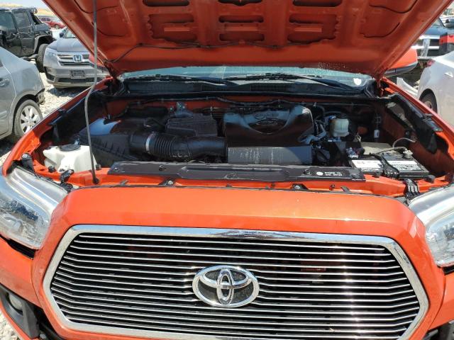 5TFCZ5AN1HX081152 - 2017 TOYOTA TACOMA DOUBLE CAB ORANGE photo 11