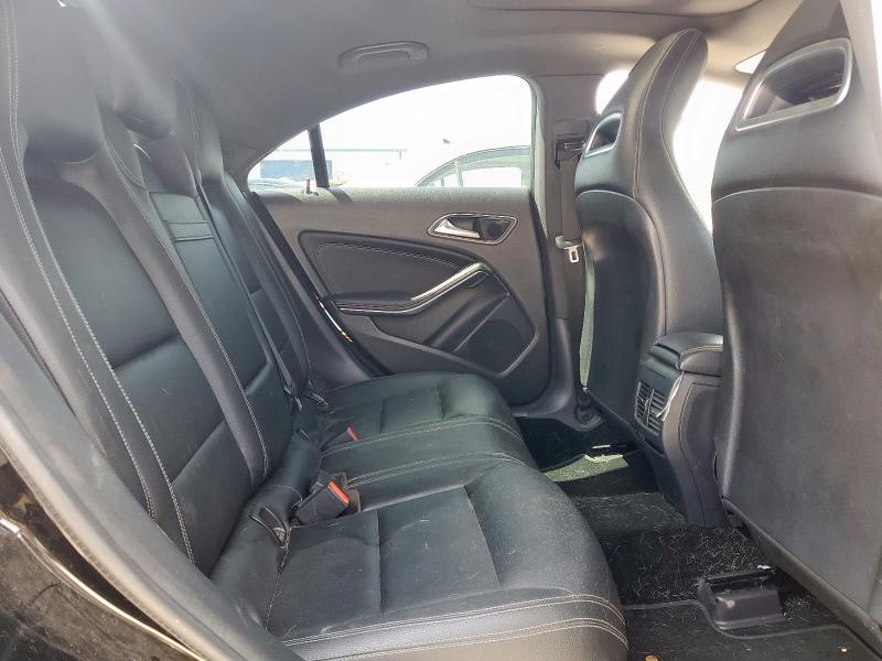 WDDSJ4EB5GN319646 - 2016 MERCEDES-BENZ CLA 250 BLACK photo 10