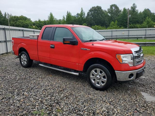 1FTFX1CF4DFA86556 - 2013 FORD F150 SUPER CAB RED photo 4