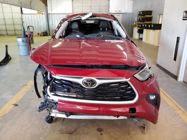 5TDGZRBH7NS238587 - 2022 TOYOTA HIGHLANDER XLE RED photo 5