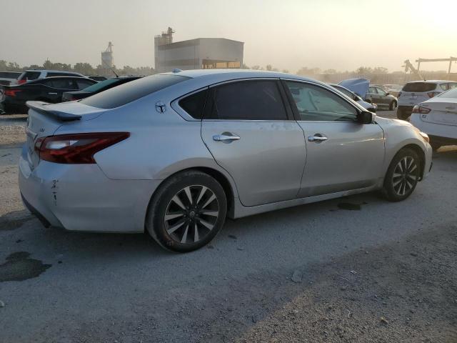 1N4AL3AP3JC246877 - 2018 NISSAN ALTIMA 2.5 SILVER photo 3