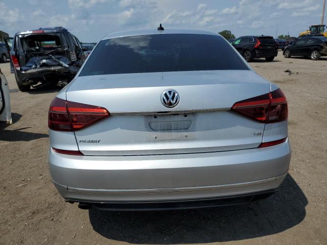 1VWDT7A33HC021975 - 2017 VOLKSWAGEN PASSAT R-LINE Gümüş foto 6