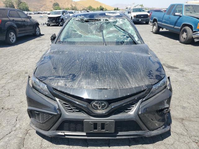 4T1G11BK6RU125750 - 2024 TOYOTA CAMRY SE NIGHT SHADE BLACK photo 5
