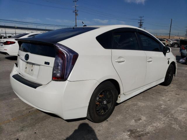 JTDKN3DU4D5546415 - 2013 TOYOTA PRIUS WHITE photo 3