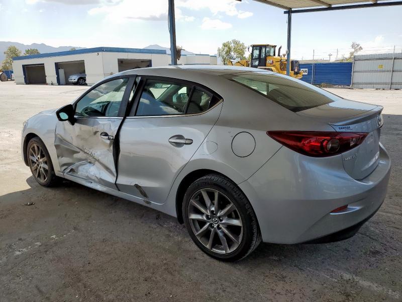 3MZBN1V36JM199540 - 2018 MAZDA 3 TOURING Сріблястий фото 2