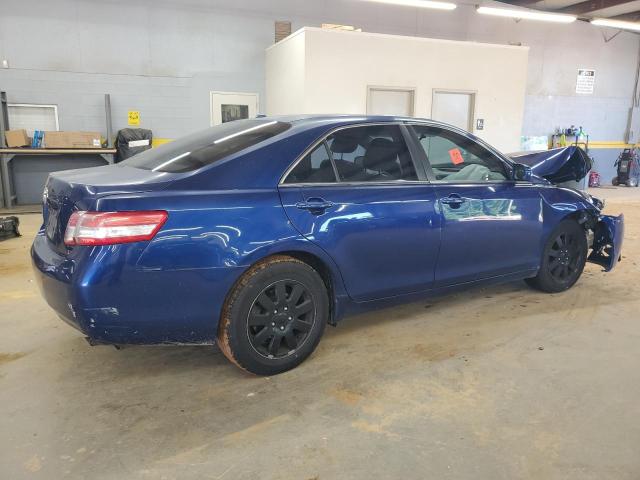 4T1BF3EK8BU697492 - 2011 TOYOTA CAMRY BASE BLUE photo 3