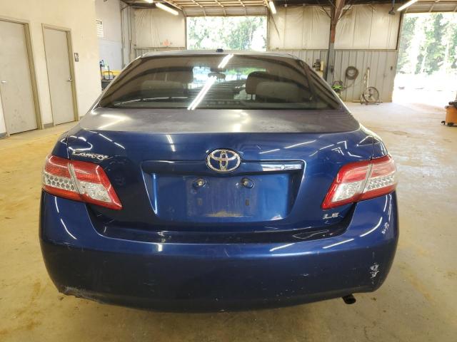 4T1BF3EK8BU697492 - 2011 TOYOTA CAMRY BASE BLUE photo 6