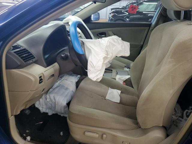 4T1BF3EK8BU697492 - 2011 TOYOTA CAMRY BASE BLUE photo 7