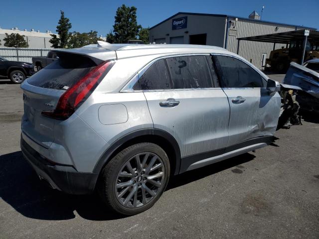 1GYFZCR48MF019416 - 2021 CADILLAC XT4 PREMIUM LUXURY SILVER photo 3