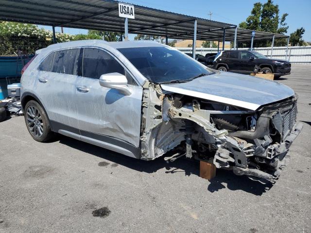 1GYFZCR48MF019416 - 2021 CADILLAC XT4 PREMIUM LUXURY SILVER photo 4