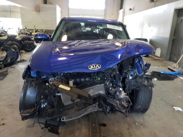 KNDJ63AU2L7076062 - 2020 KIA SOUL GT LINE BLUE photo 5