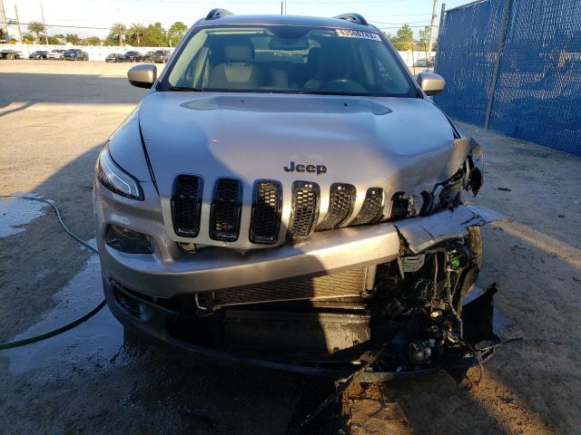 1C4PJLCX6JD596795 - 2018 JEEP CHEROKEE LATITUDE GRAY photo 5